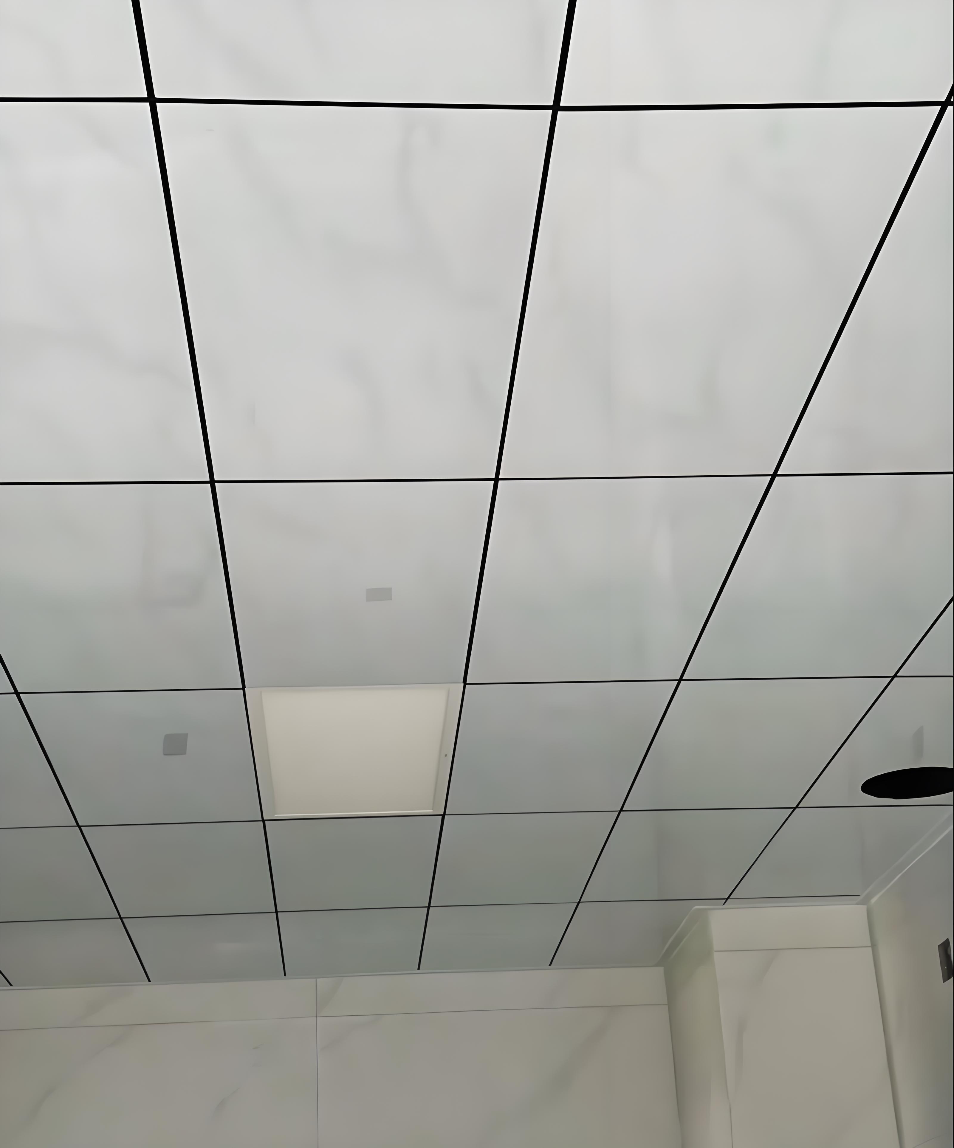 Výhody a nevýhody materiálu hliníkovej spony vo veľkej konkurencii